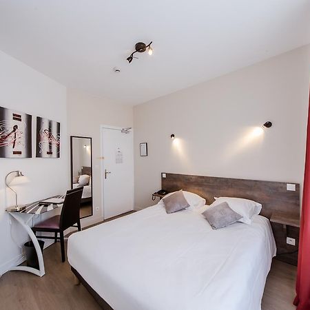 Logis Hotel - Le Petit Bellon Senlis  Eksteriør bilde