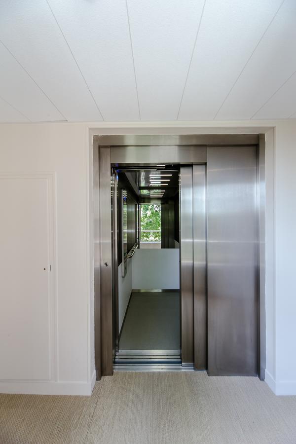 Logis Hotel - Le Petit Bellon Senlis  Eksteriør bilde