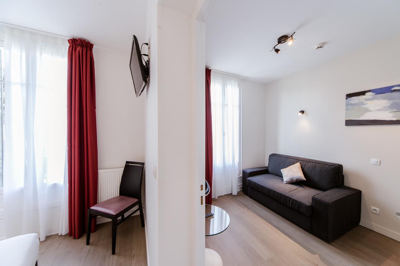 Logis Hotel - Le Petit Bellon Senlis  Eksteriør bilde