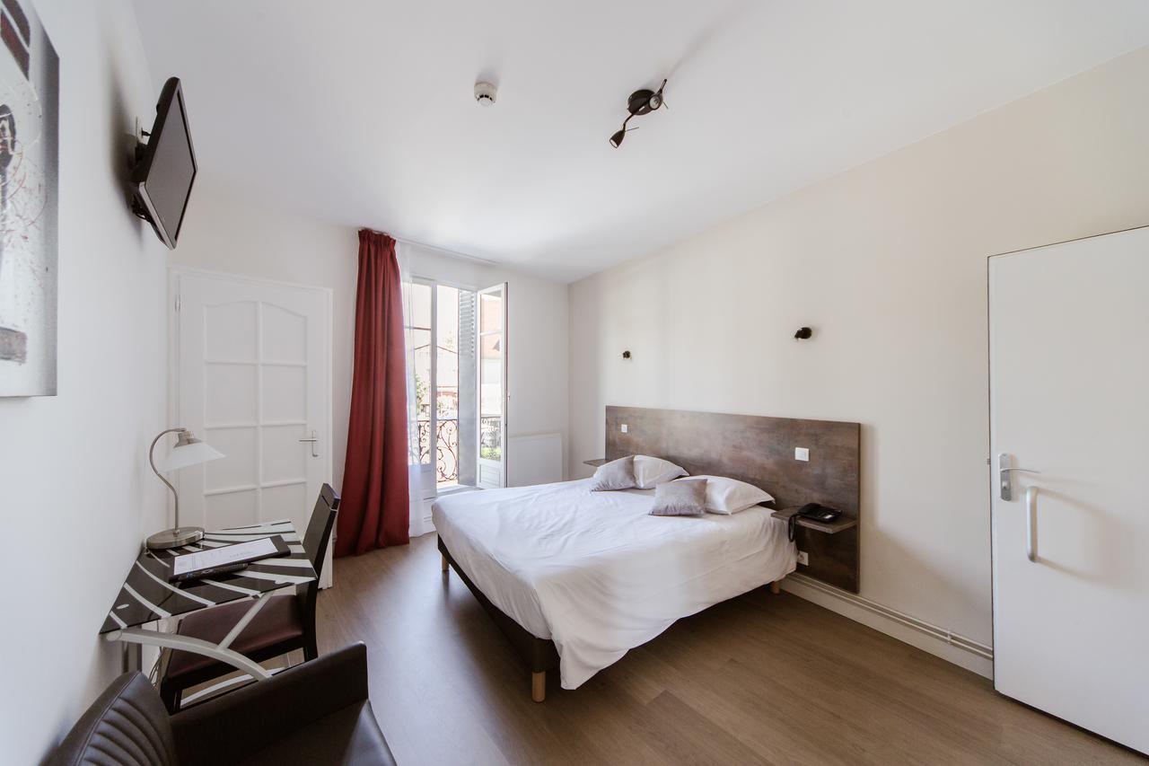 Logis Hotel - Le Petit Bellon Senlis  Eksteriør bilde